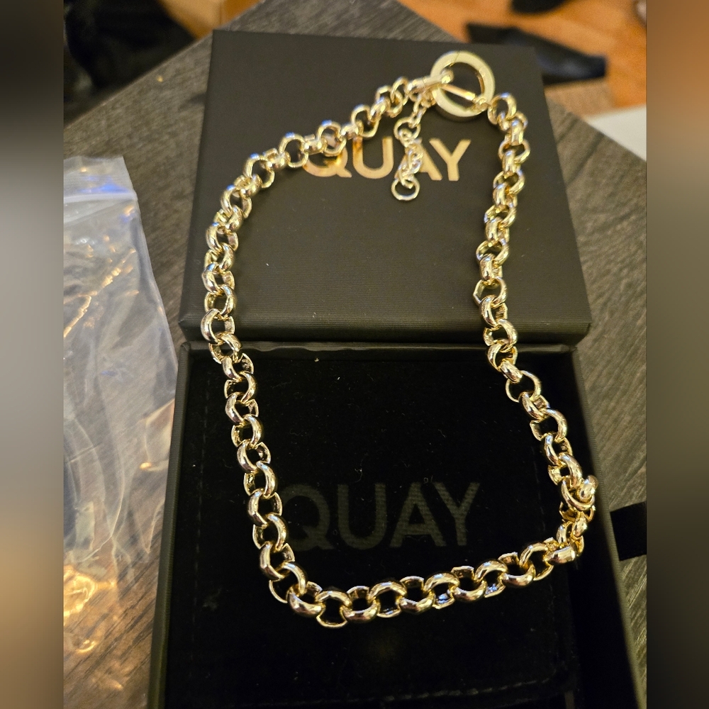 Quay Circle Link Chain Necklace In Gold